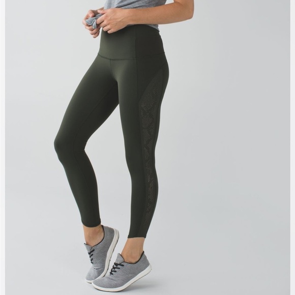 Lululemon Beyond Boundaries leggings in gator green 🐊